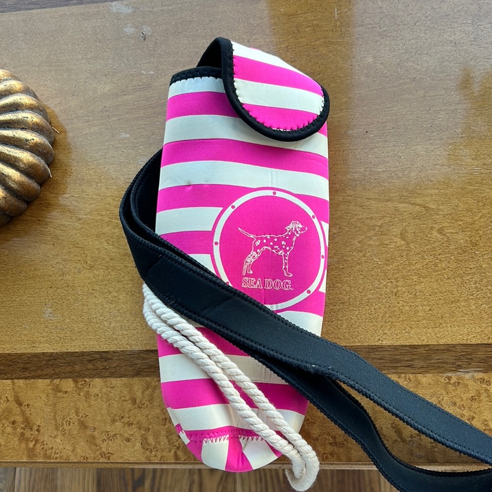 Sea Dog neoprene insulated water bottle holder with strap.